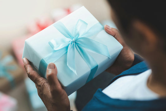 gift in hands 
