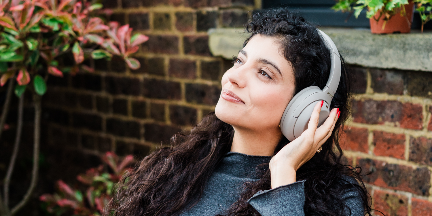 How to Connect Bluetooth Headphones to Your HiFi